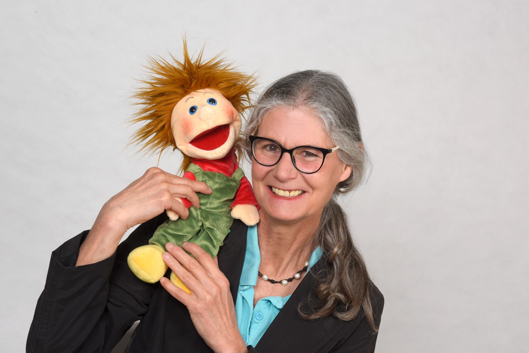 Dagmar Wettstein mit Handpuppe